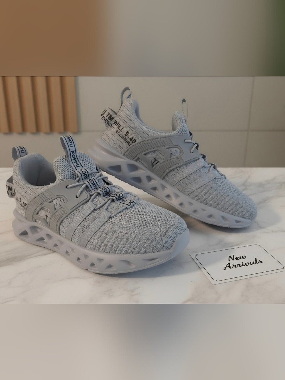 Kids Lightweight Gray Knit Sneakers -koppu 3.5 Y